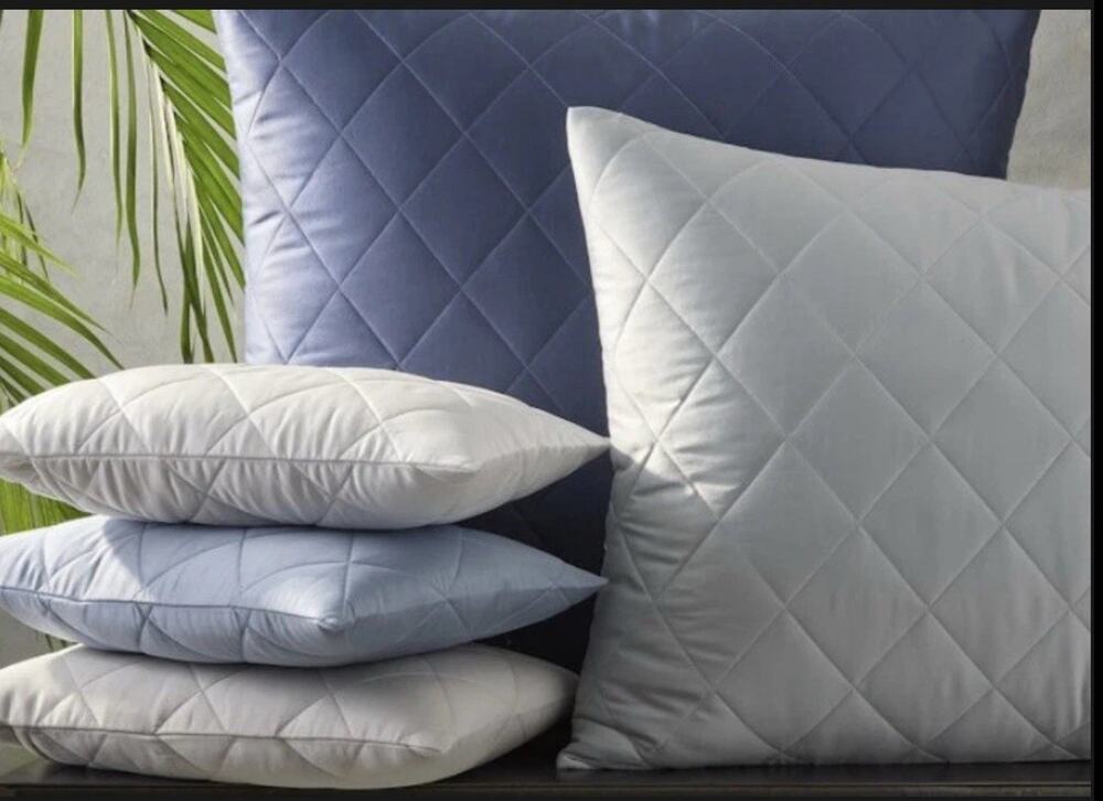 Matouk Nocturne Quilt boudoir sham Platinum gray 600tc 12x16 Retails 90!